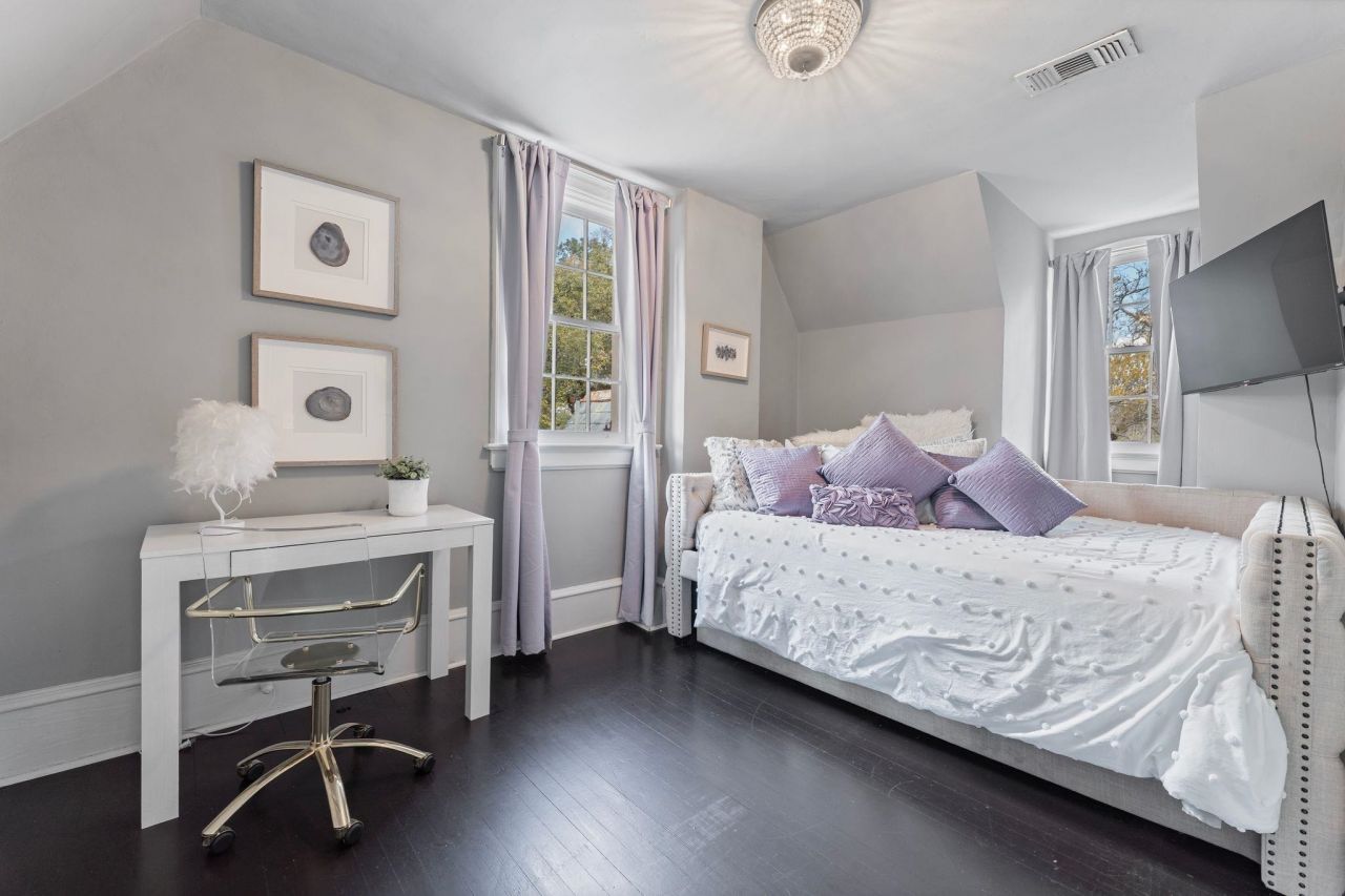 1503 Elm St. Photo 31