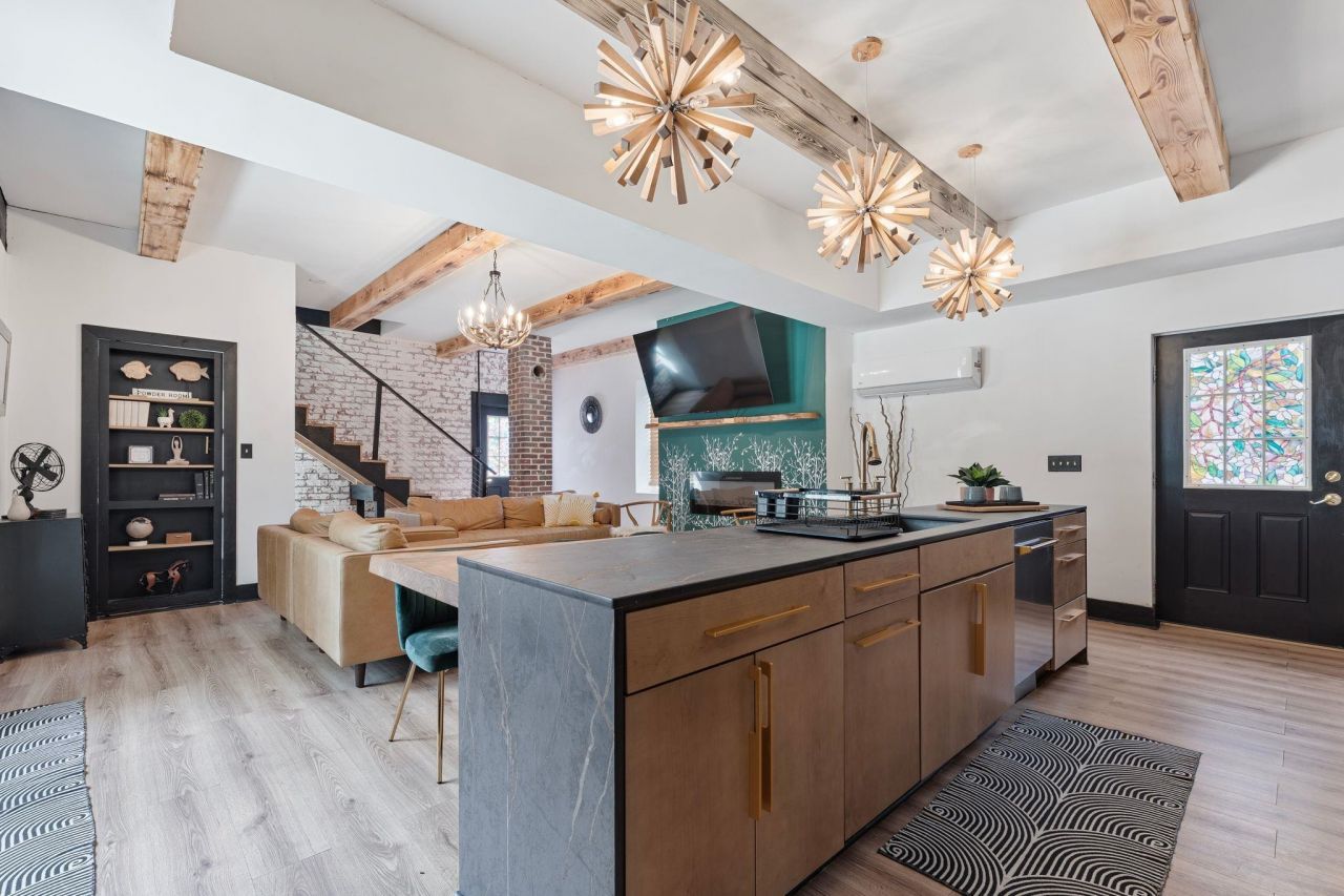 1503 Elm St. Photo 37