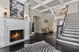 1503 Elm St. photo 4