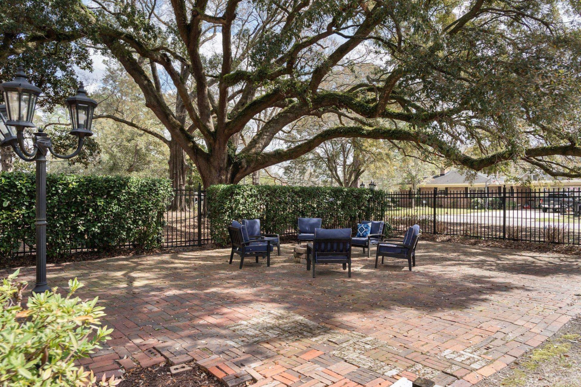 1503 Elm St. Photo 47