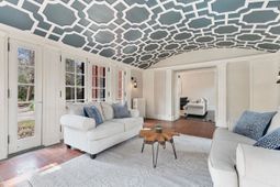 1503 Elm St. photo 4