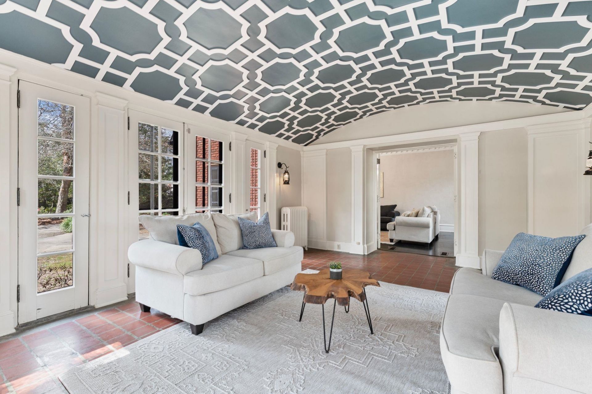 1503 Elm St. Photo 6
