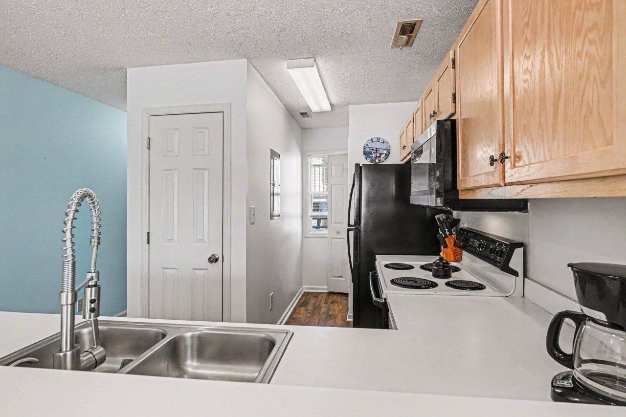 213 Landing Rd. Photo 10