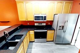 5852 Longwood Dr. photo 4