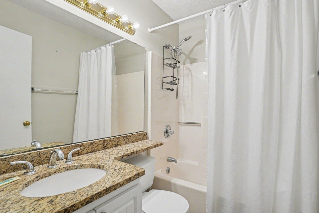 120 N Dogwood Dr. Photo 7