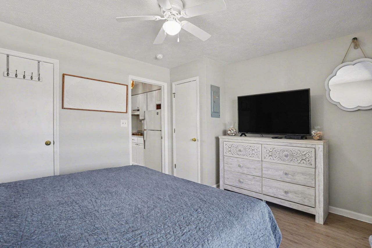 120 N Dogwood Dr. Photo 9