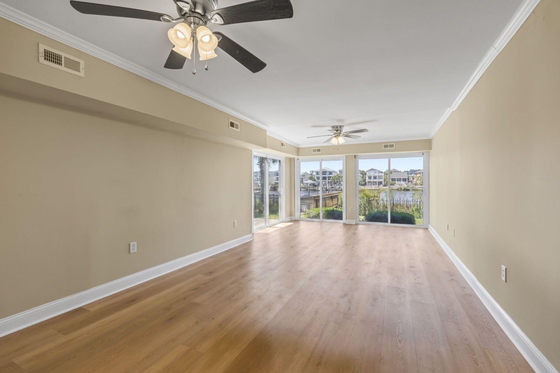 1605 Waterway Dr. Photo 43