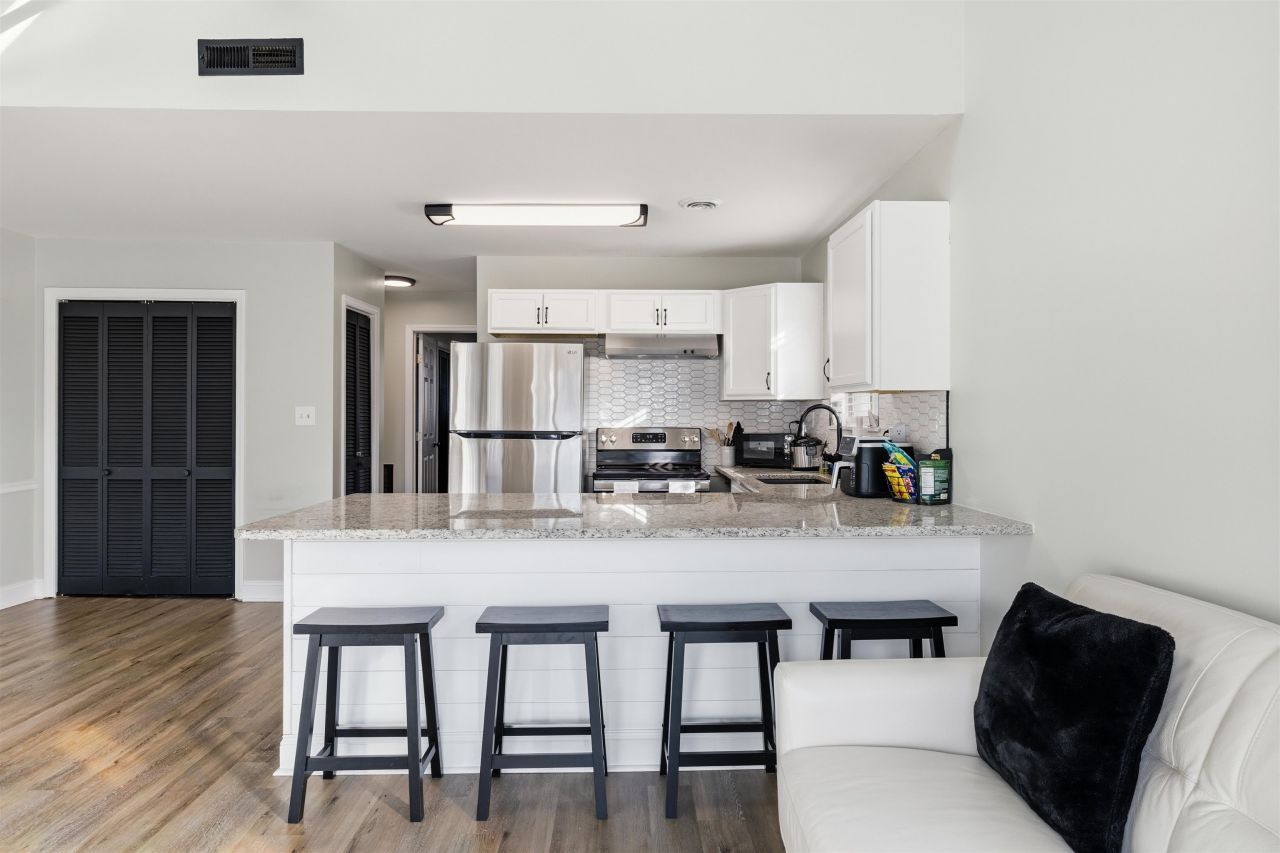 3700 Golf Colony Lane Photo 9