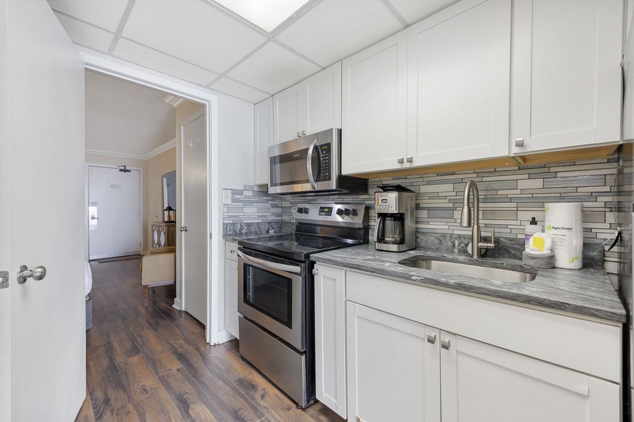 1105 S Ocean Blvd.  Photo 5