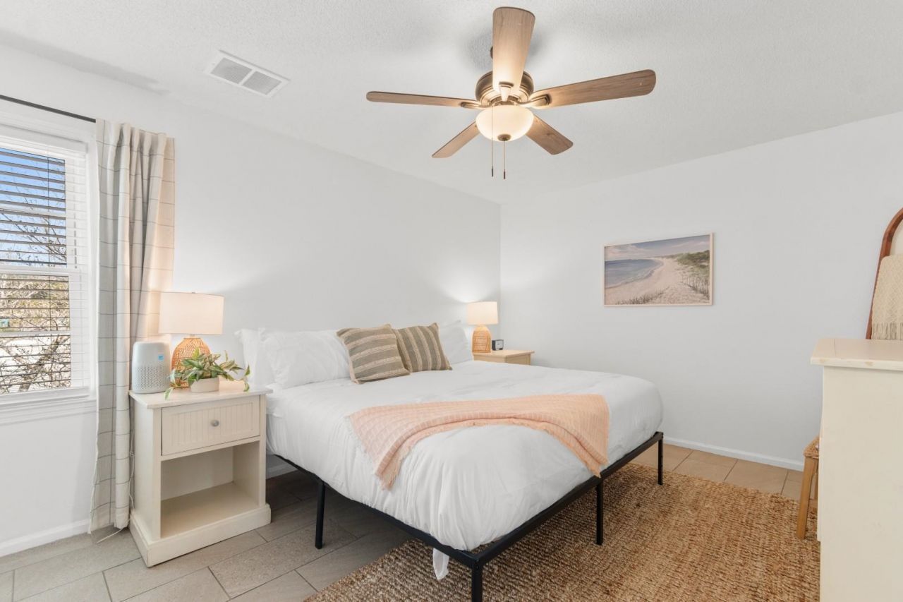 404 22nd Ave. N Photo 11