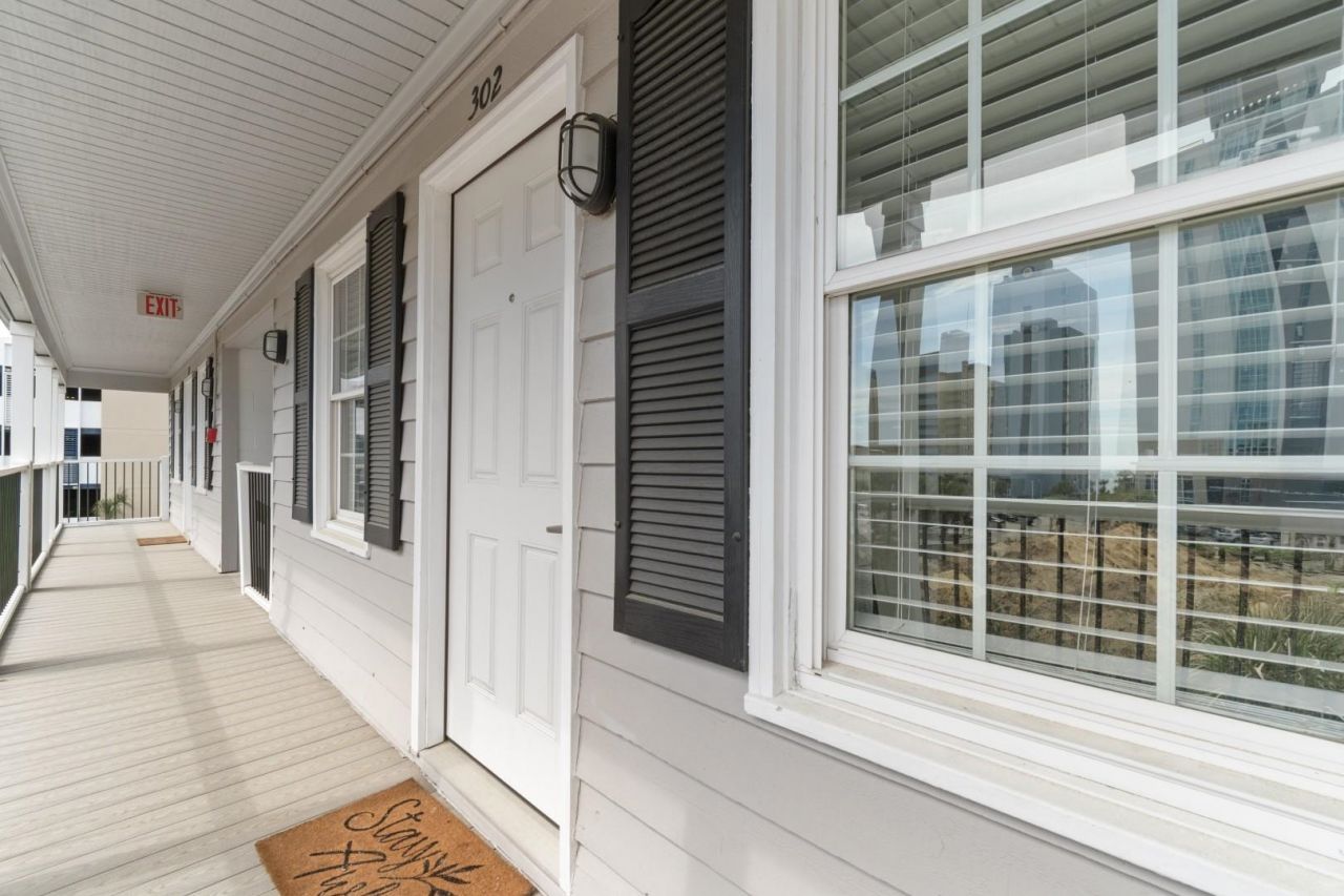 404 22nd Ave. N Photo 15