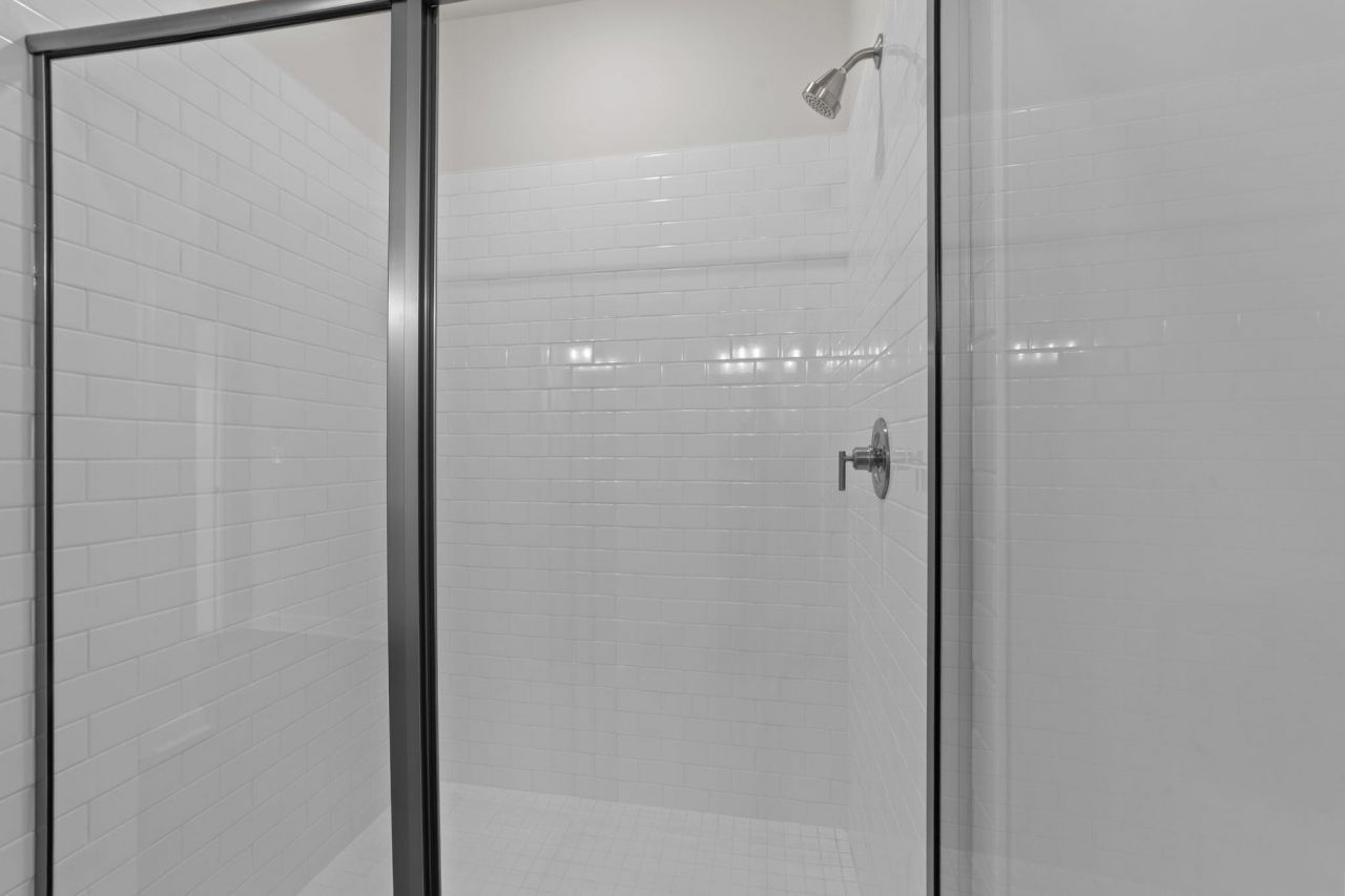 988 Triton Ave. Photo 20