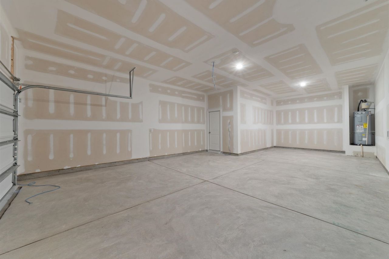 988 Triton Ave. Photo 30