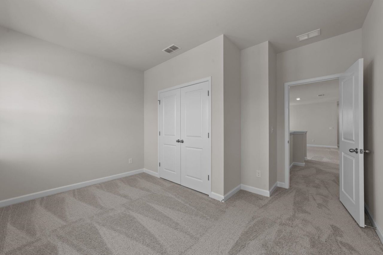 988 Triton Ave. Photo 39