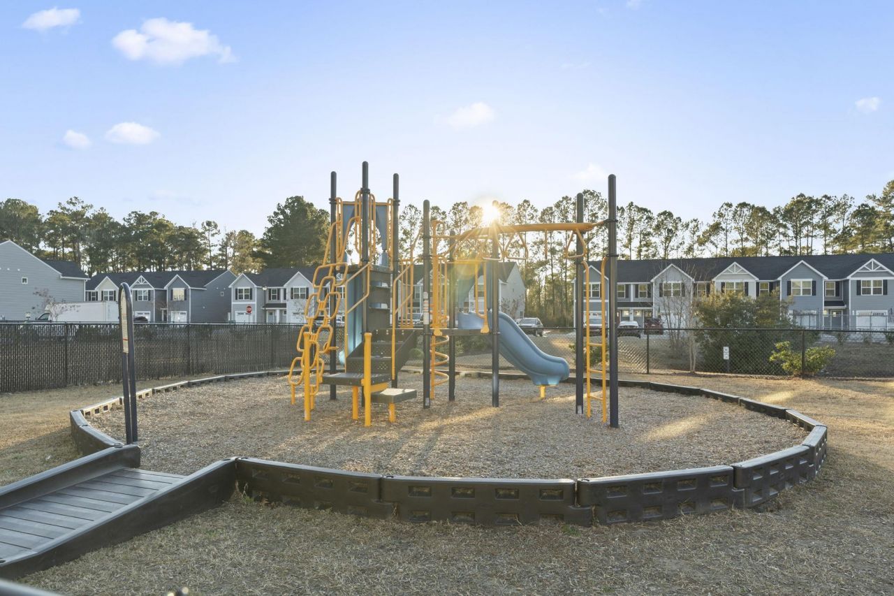 608 Montenegro Way Photo 29