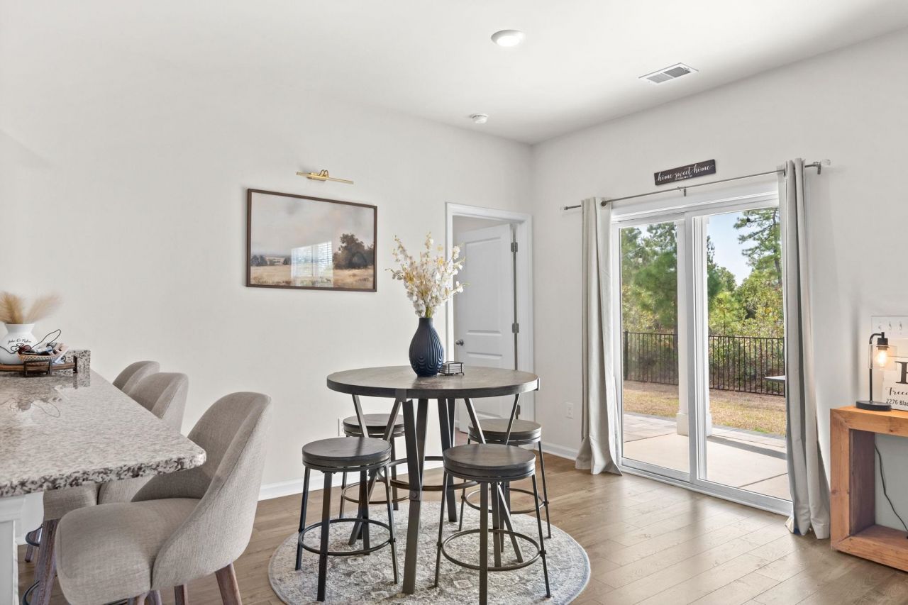 2276 Blackthorn Dr. Photo 13