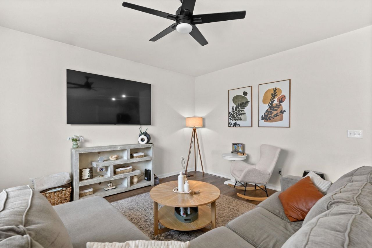 2276 Blackthorn Dr. Photo 14