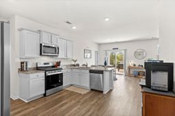 2276 Blackthorn Dr. photo 4