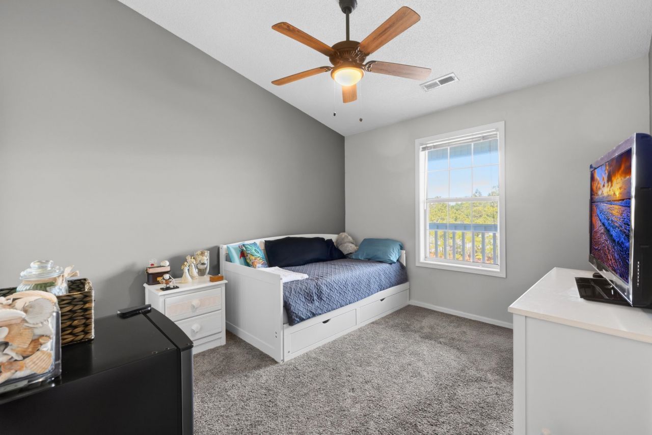 780 Charter Dr. Photo 23