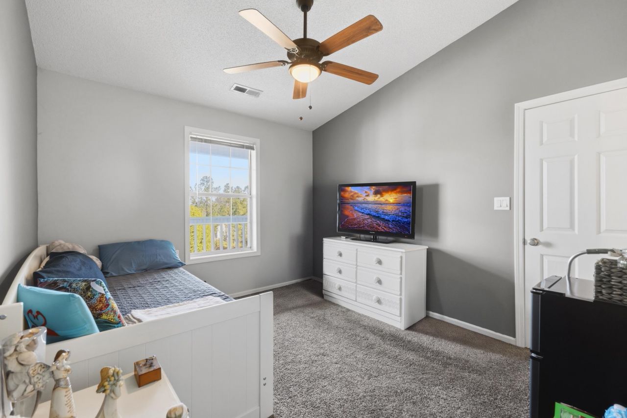 780 Charter Dr. Photo 24