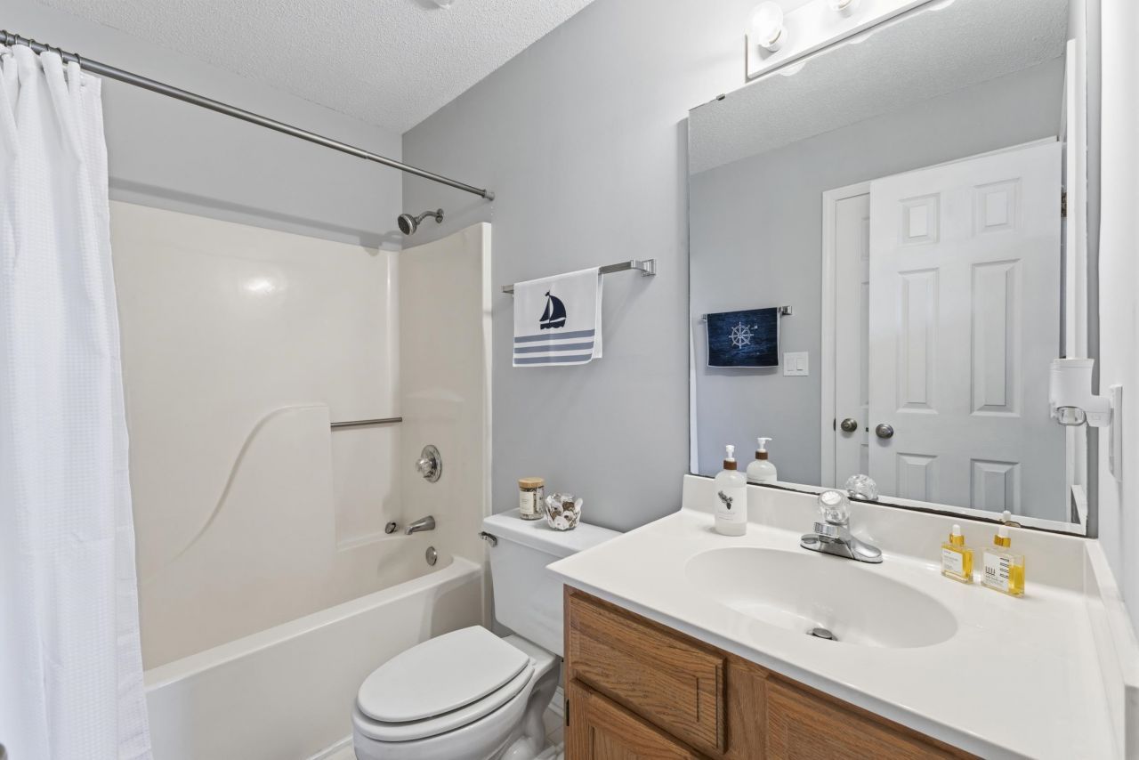 780 Charter Dr. Photo 26