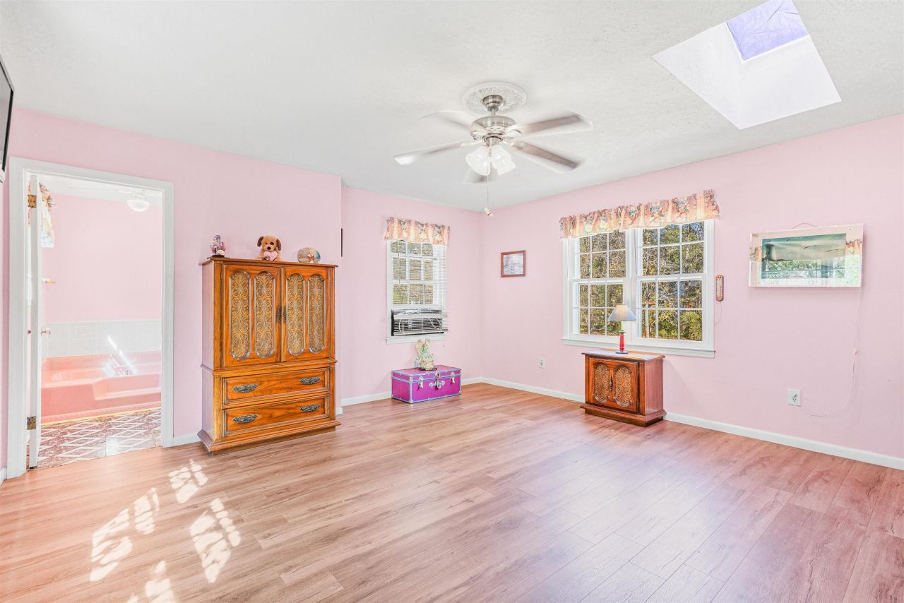 277 Nushell St. Photo 18