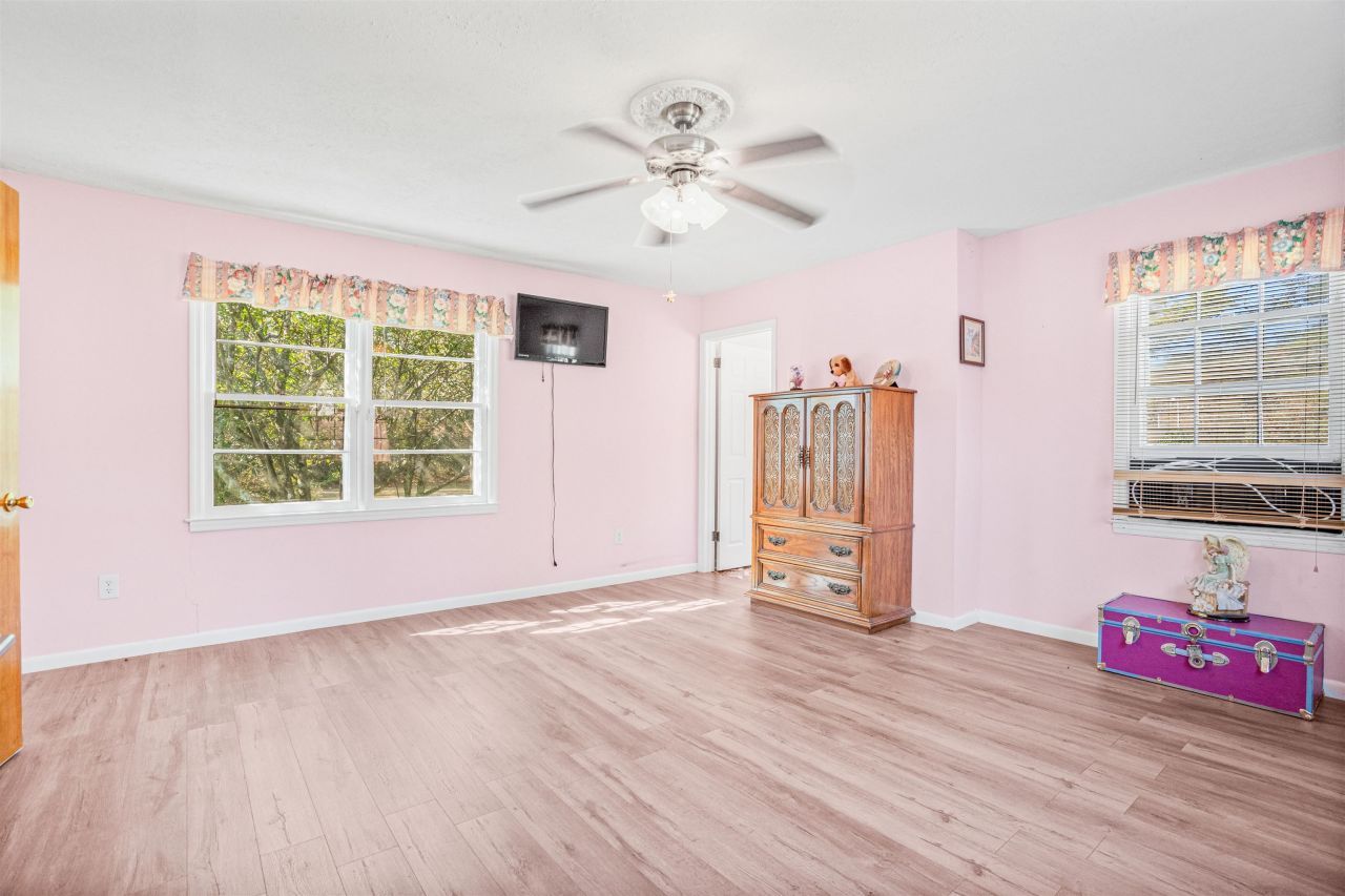 277 Nushell St. Photo 19