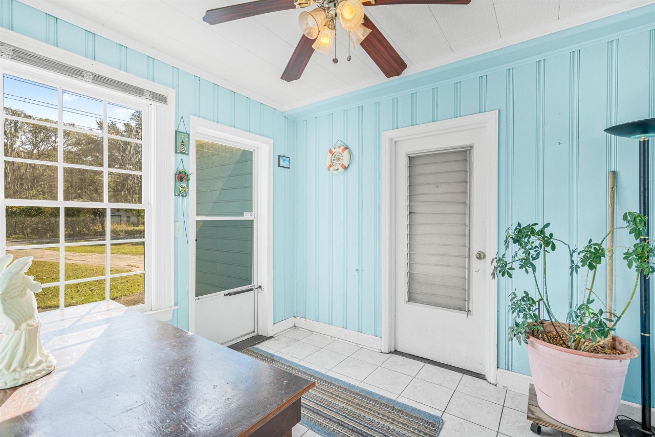 277 Nushell St. Photo 31