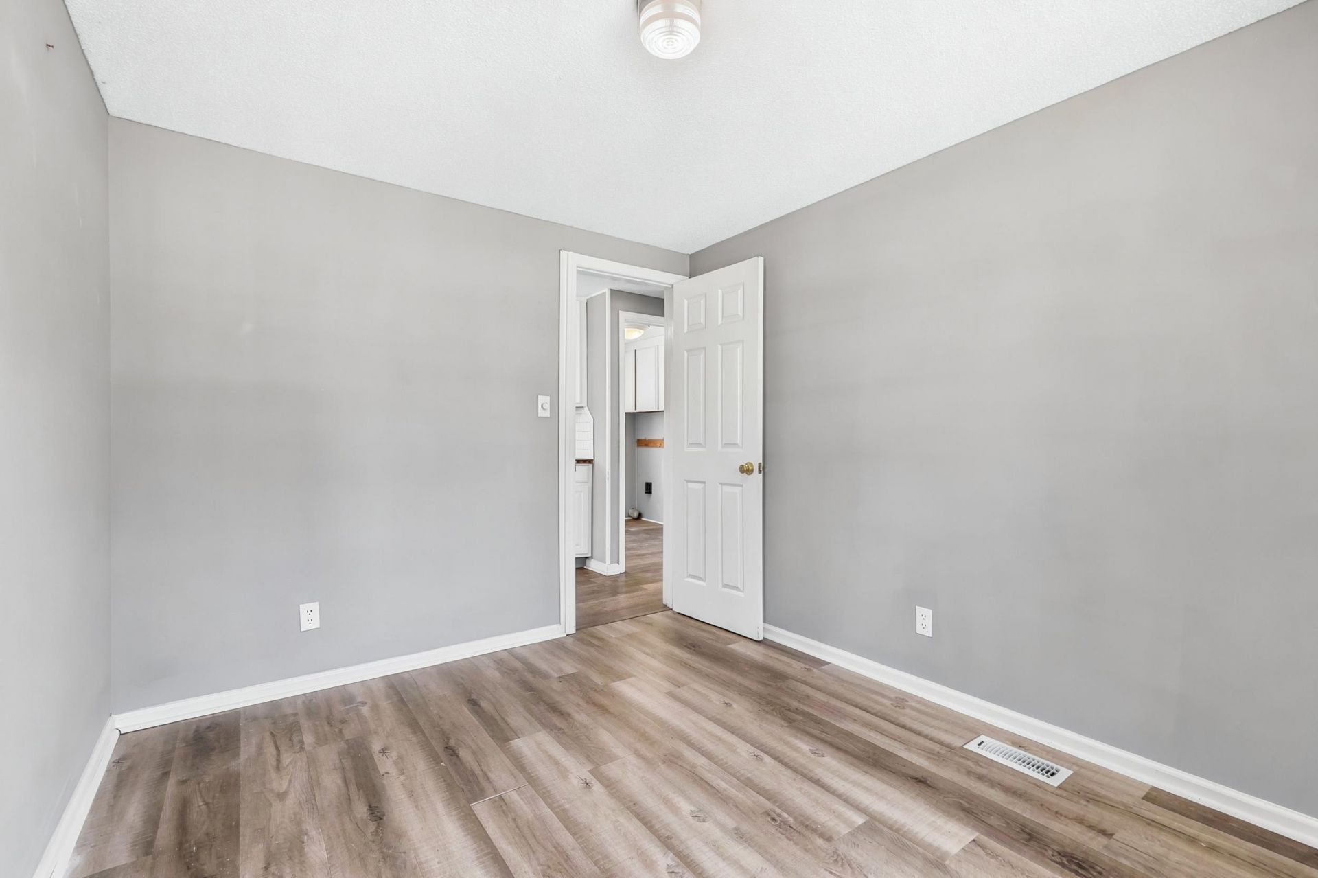 1109 Timber Ridge Trail Photo 16
