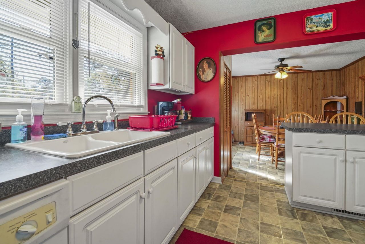 2501 Withers St. Photo 10