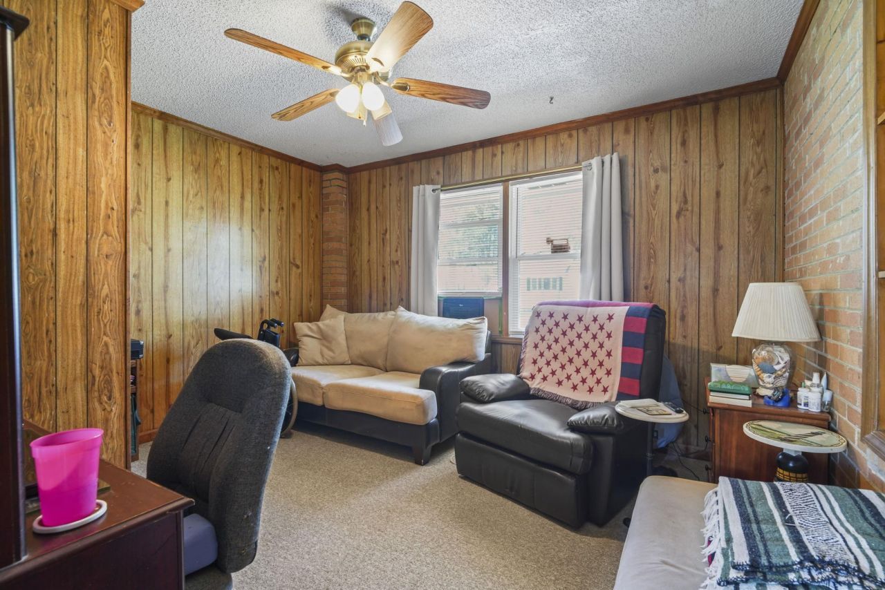 2501 Withers St. Photo 19