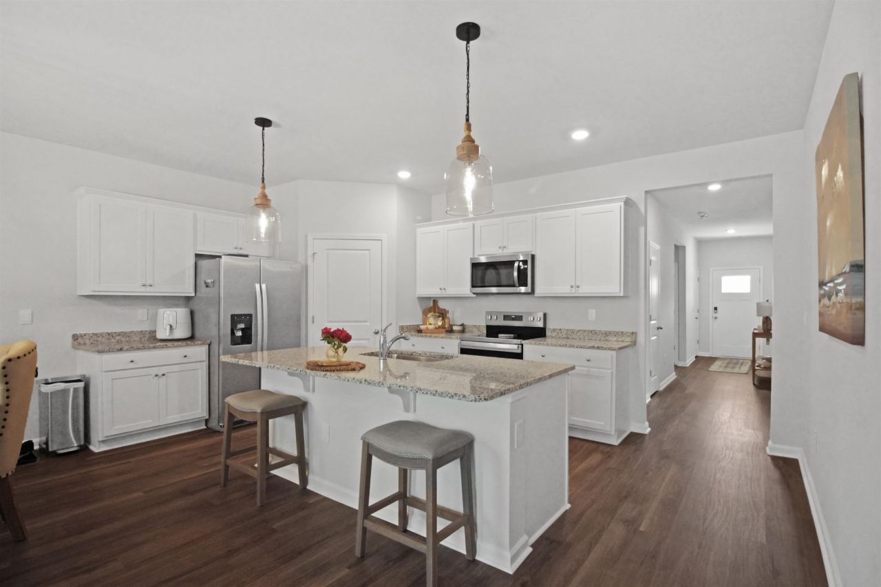 146 Ardeer Ct. Photo 4