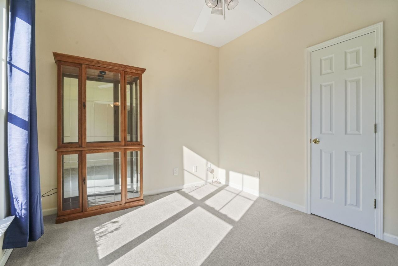 2 Hearthstone Way Photo 13