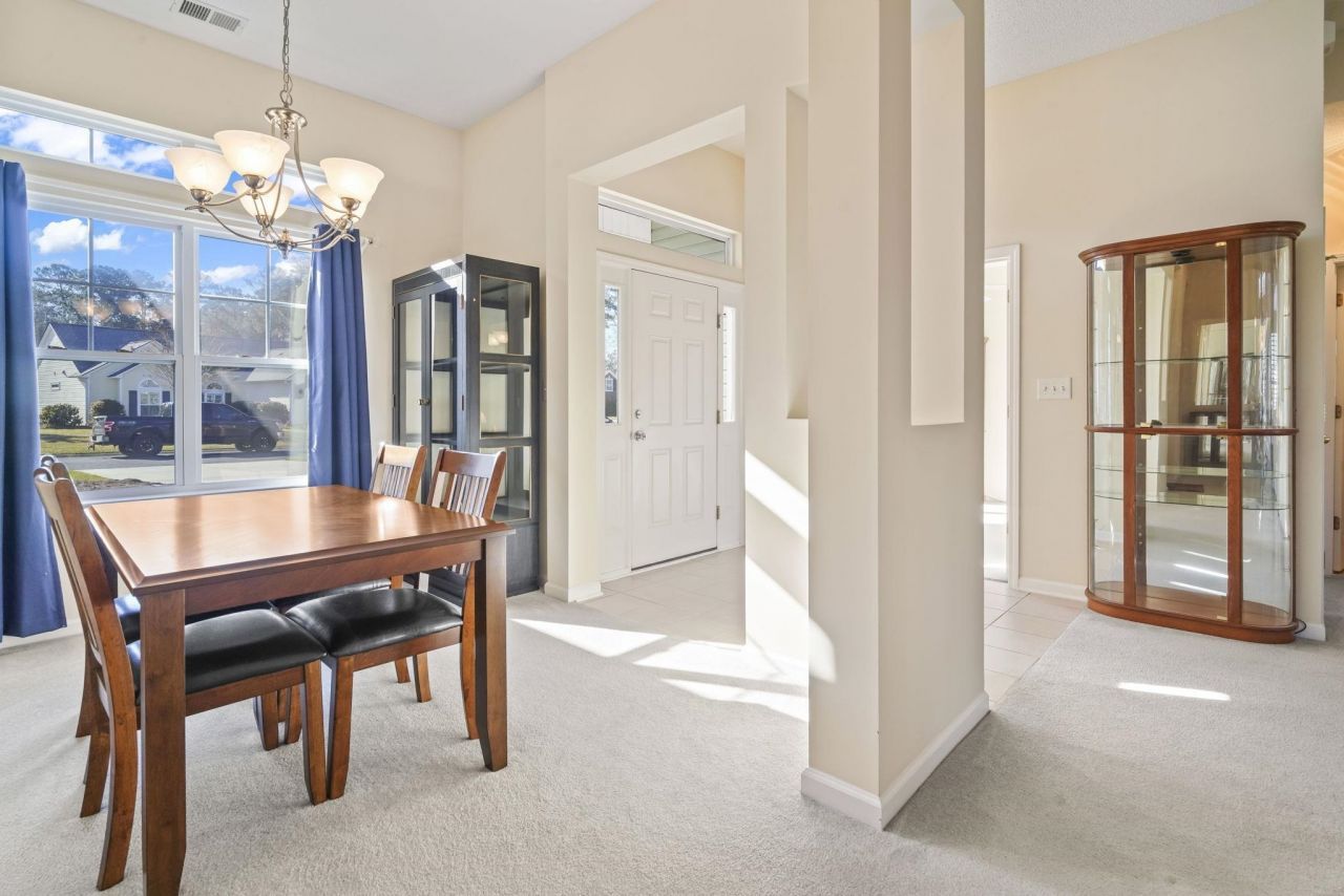 2 Hearthstone Way Photo 17