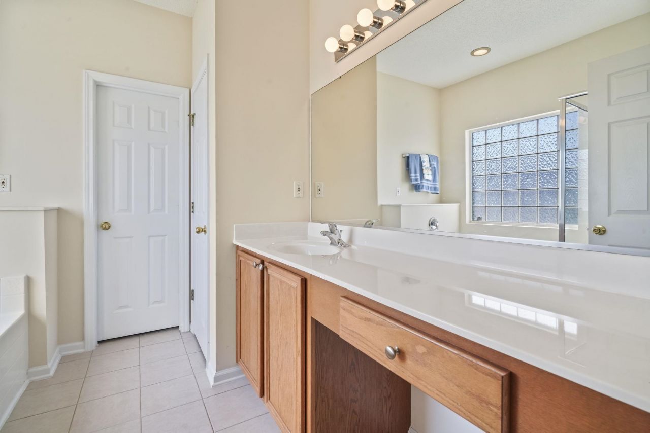 2 Hearthstone Way Photo 36