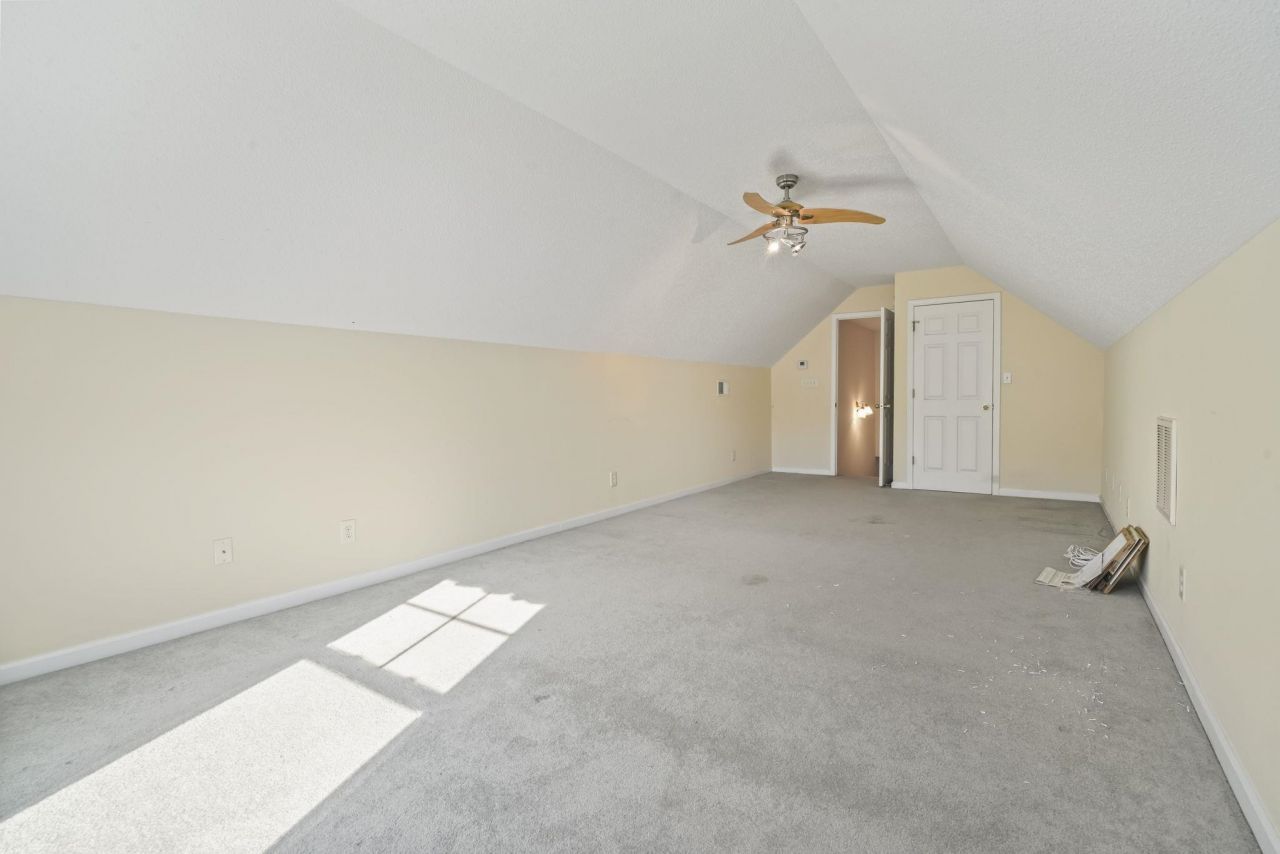 2 Hearthstone Way Photo 39