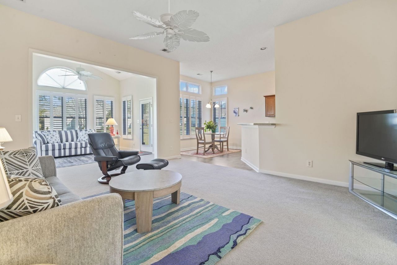 2 Hearthstone Way Photo 44