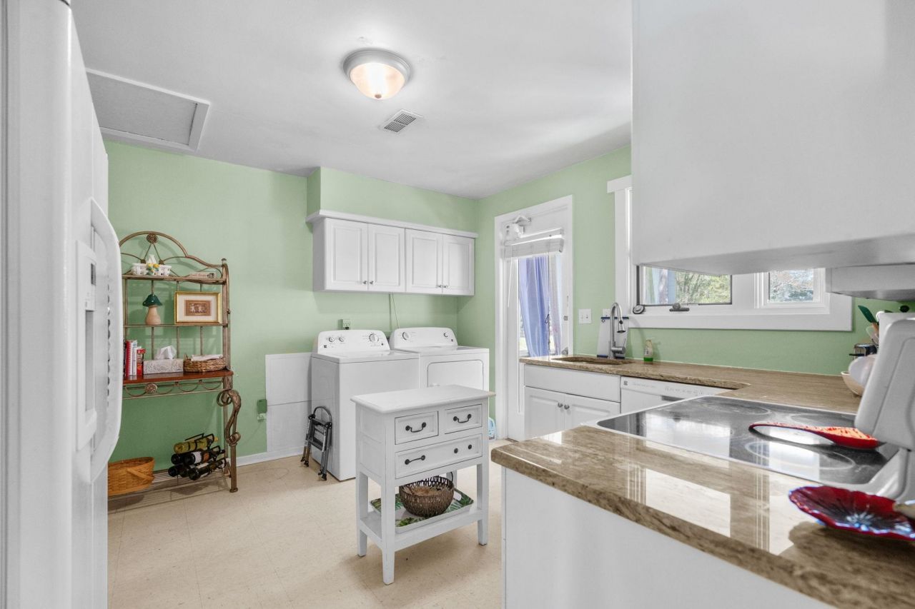 3728 Tea Rose St.  Photo 12