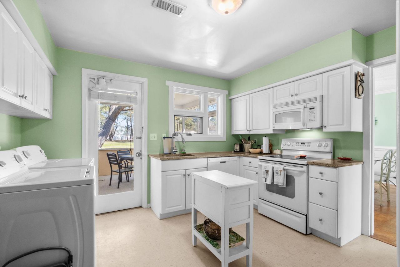 3728 Tea Rose St.  Photo 13