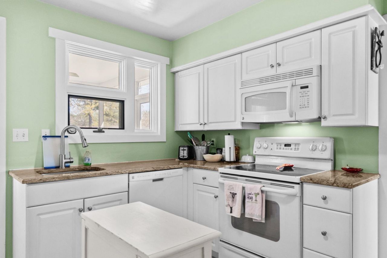 3728 Tea Rose St.  Photo 15