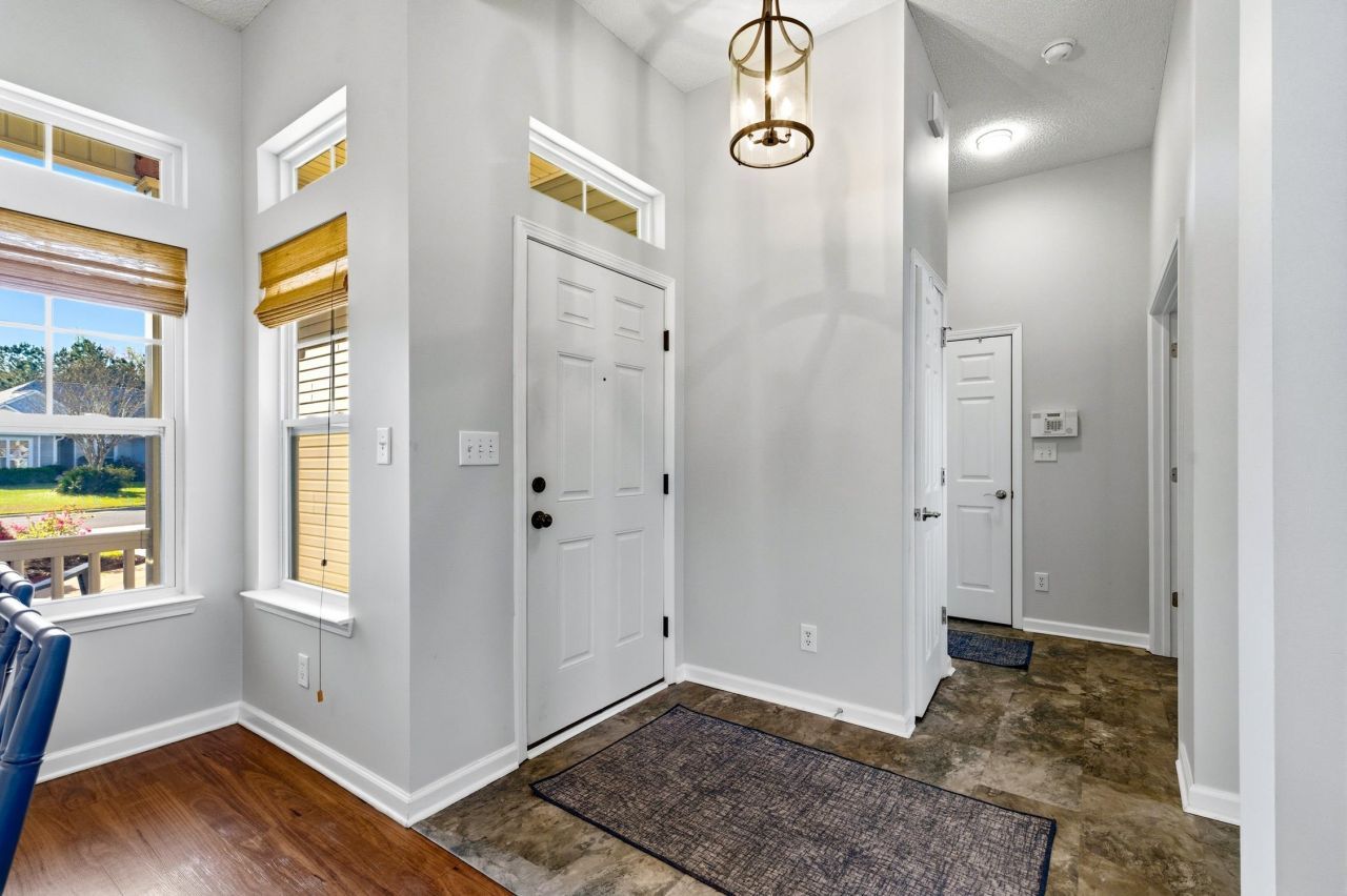 71 Willowbend Dr. Photo 6