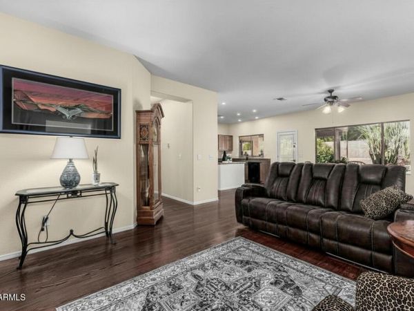 6610 W Range Mule Drive, Phoenix, AZ 85083