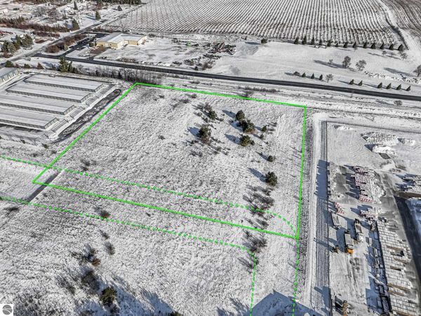 4 M 72 E, Williamsburg, MI 00000