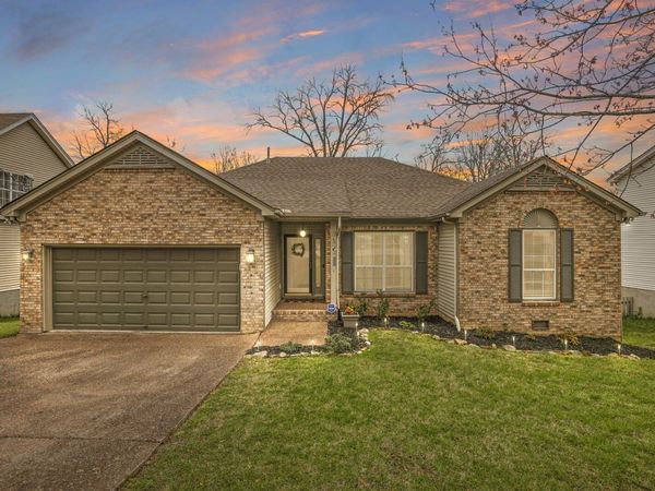 2704 Leesa Ann Ln , Old Hickory, TN 37138