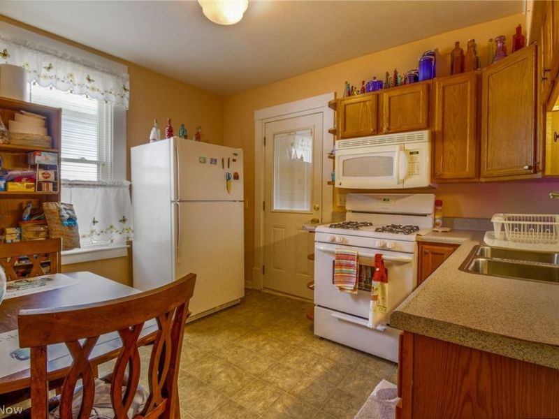 210 E Montgomery Street , Marietta, OH 45750 Photo 17