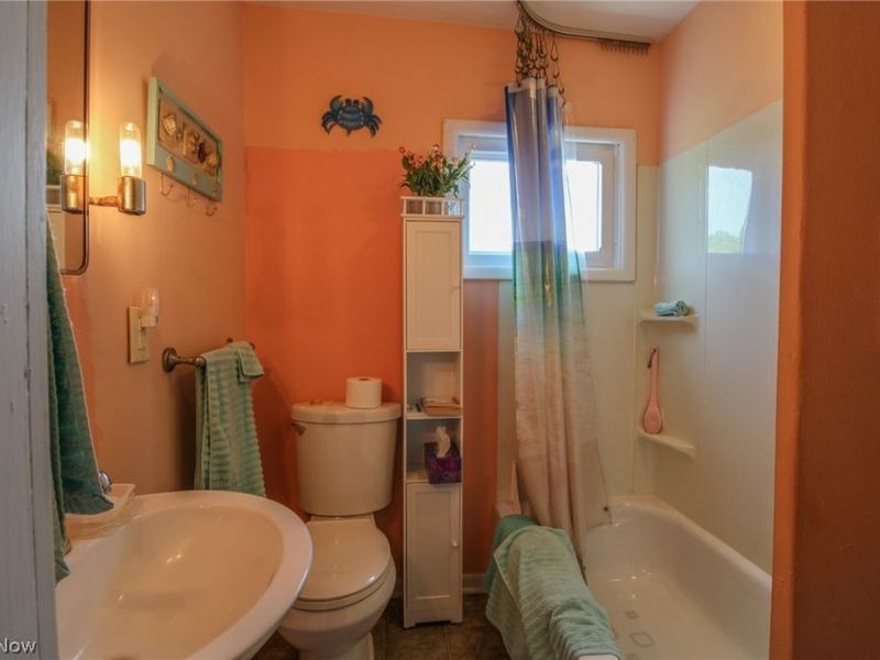 210 E Montgomery Street , Marietta, OH 45750 Photo 20