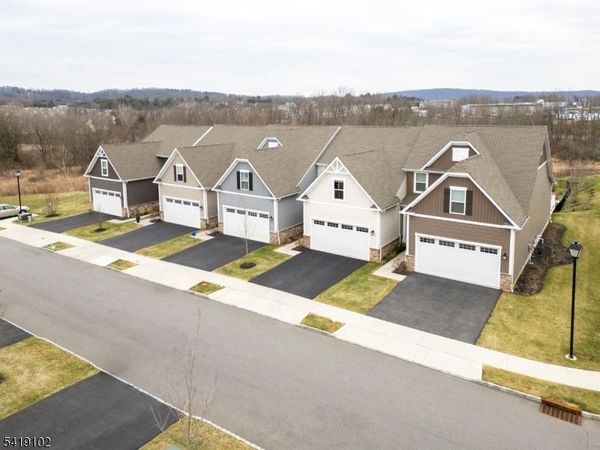 18 Sparrowhawk St, Washington, NJ 07882