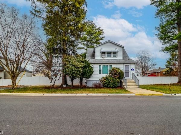 15 N River View Ave, Edison, NJ 08817