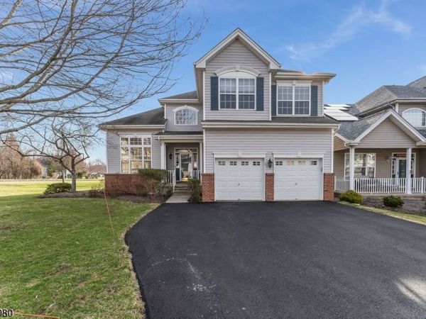 44 Colts Ln, Raritan, NJ 08822