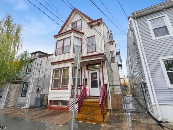 21 Olive St, Paterson, NJ 07501
